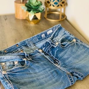 ~ Miss Me Signature Skinnies Medium Wash - Sz.28 ~